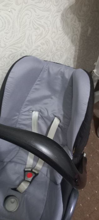 Автокрісло і база  Maxi Cosi Cabriofix + baza isofix Maxi cosi easi fi