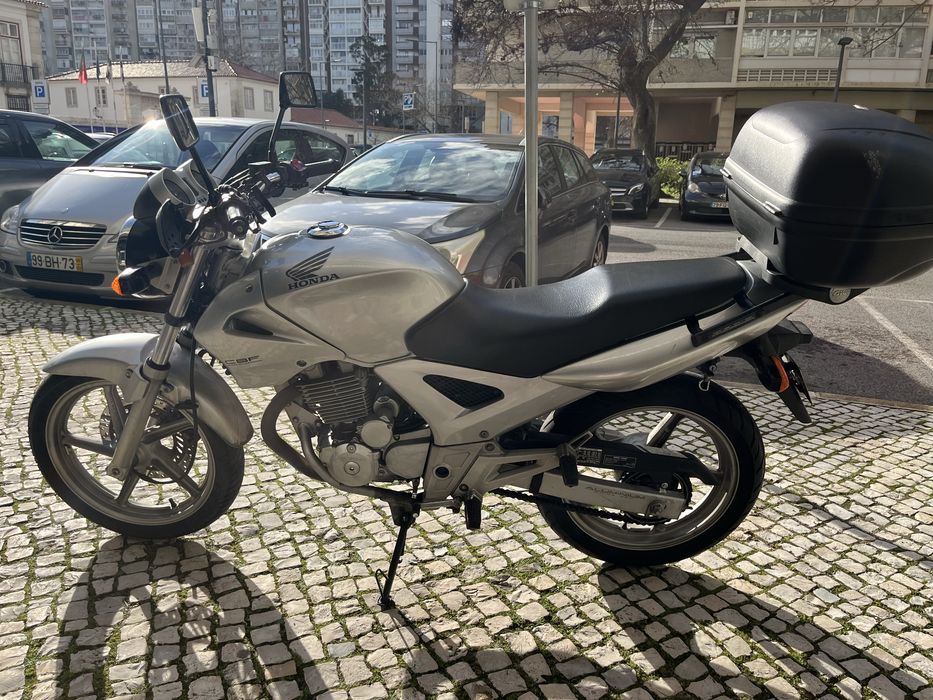 Honda CBF 250 com apenas 23k kms