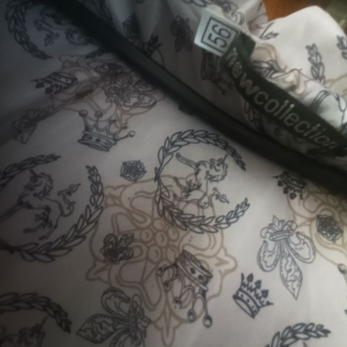 Продам зимову куртку р.56