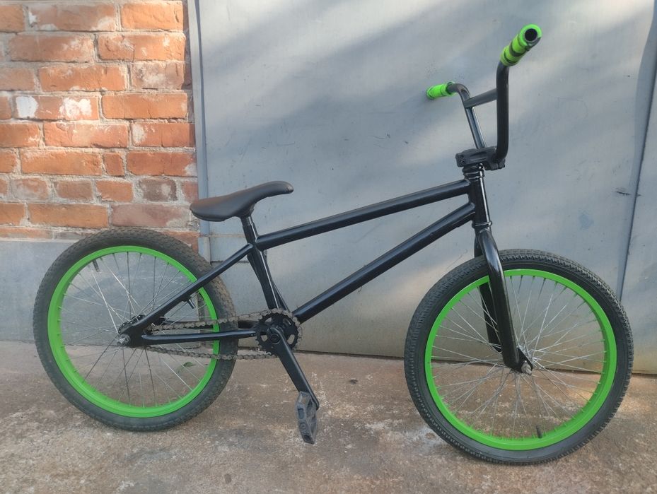 БМХ трюковий велосипед великій вибір і запчастин