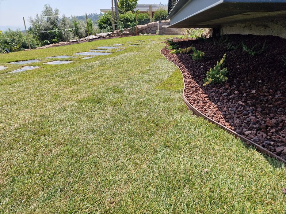 Manutenção/construção espaços verdes zona grande Porto e arredores