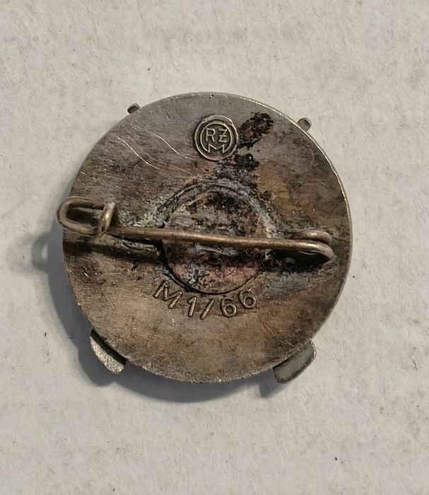 Militaria de Trincheira Distintivo de Tiro para Jovens Alemães DJ, Fabricante RZM M1/66,