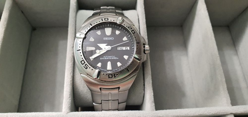 Zegarek Seiko srebny