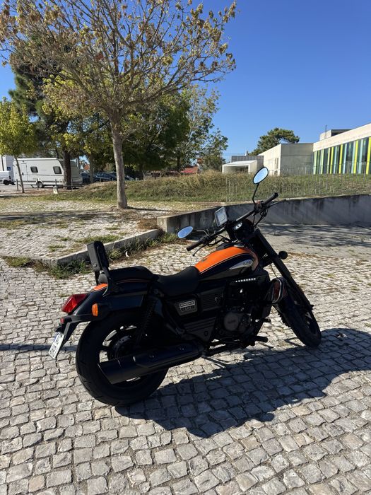 Mota UM Renegate  125cc - 11.275 km