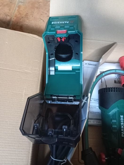 Bomba de água a bateria Parkside 12V