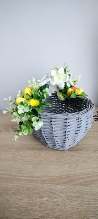 Koszyczek wielkanocny zdobiony