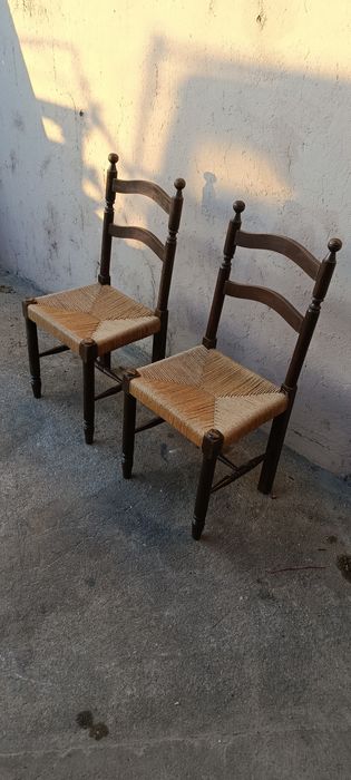 Cadeiras em Bom Estado