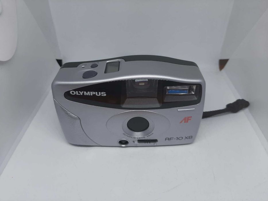 Analogowy aparat Olympus AF-10 XB + etui