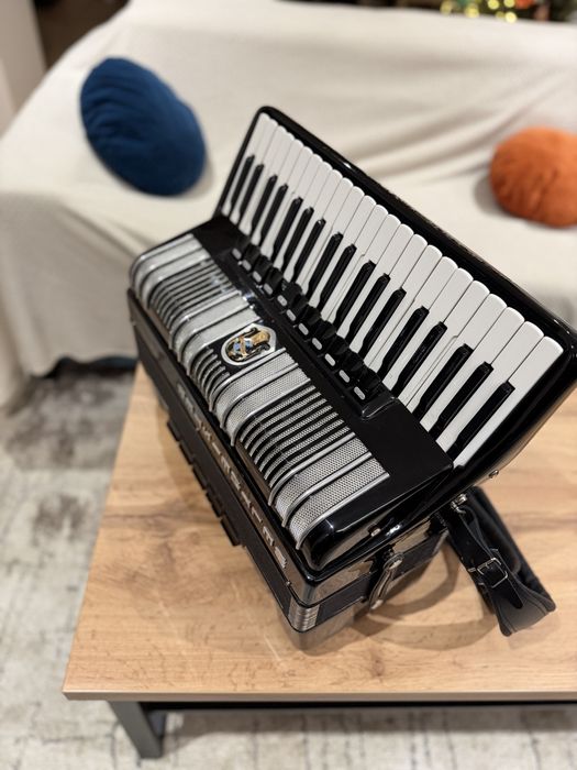 Akordeon Weltmeister S4 - Stan idealny