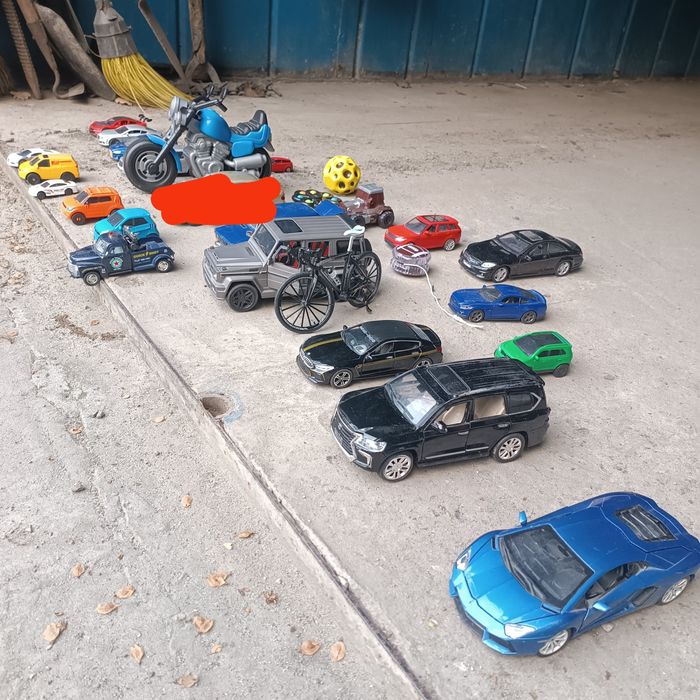 Продам модельки игрушки