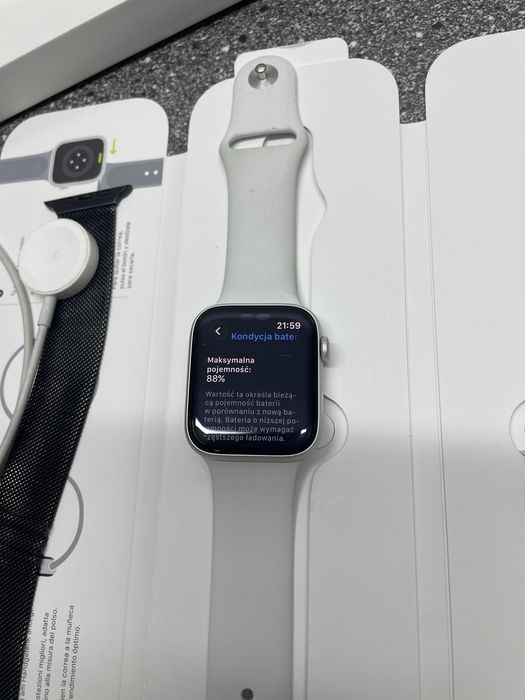 Apple Watch SE gen2 44mm GPS + LTE cellular