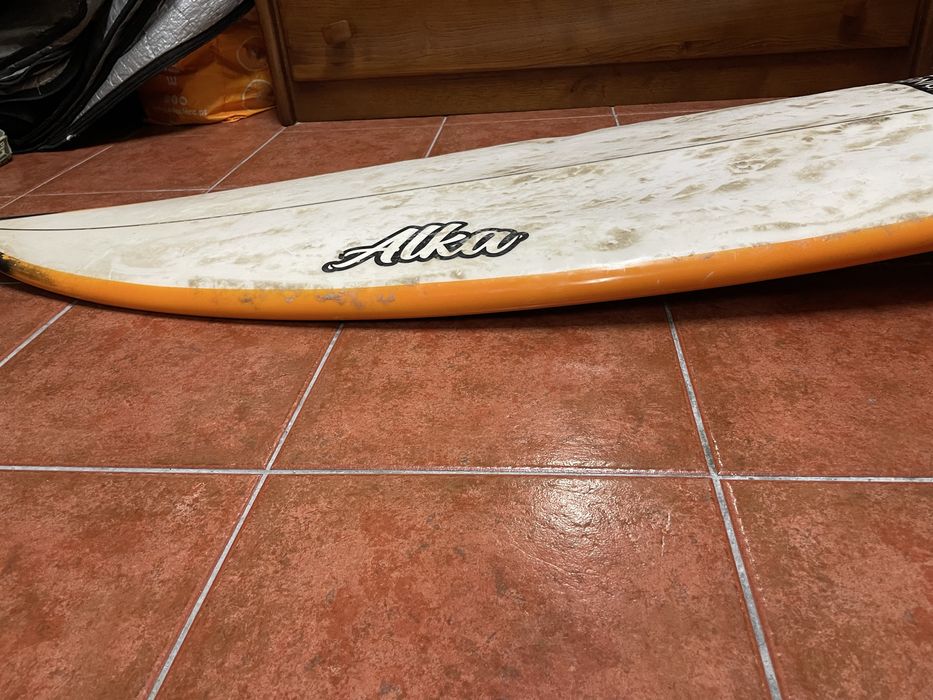 Prancha de surf Alka 5’8 19” x 2 “3/8 -27.3 L