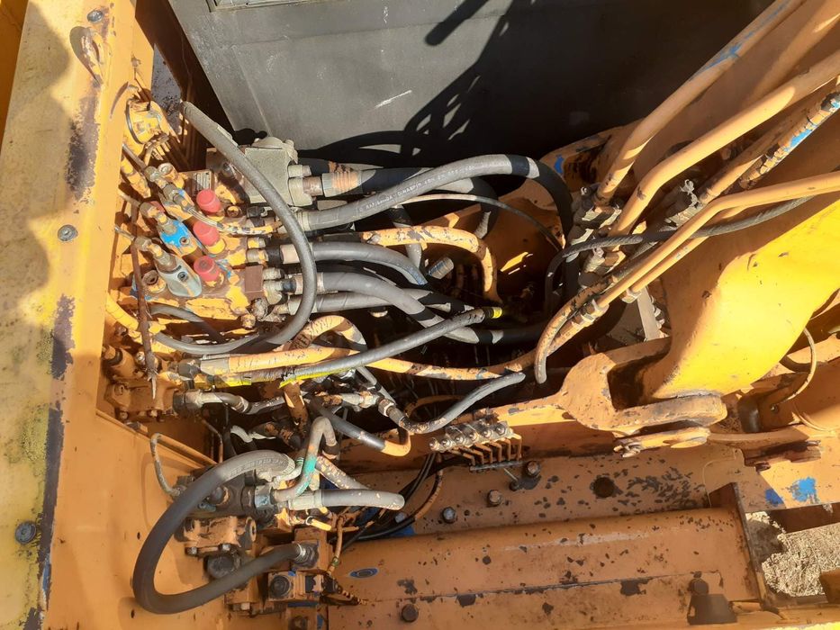 Продам Екскаватор CASE 688