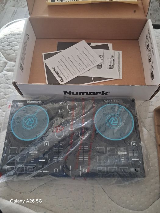 Numark  Party Mix