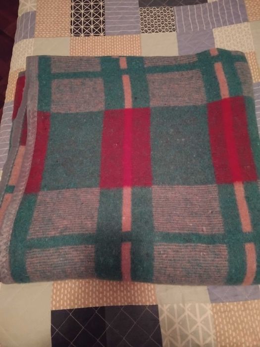 Cobertores para cama de casal. Completamente novos