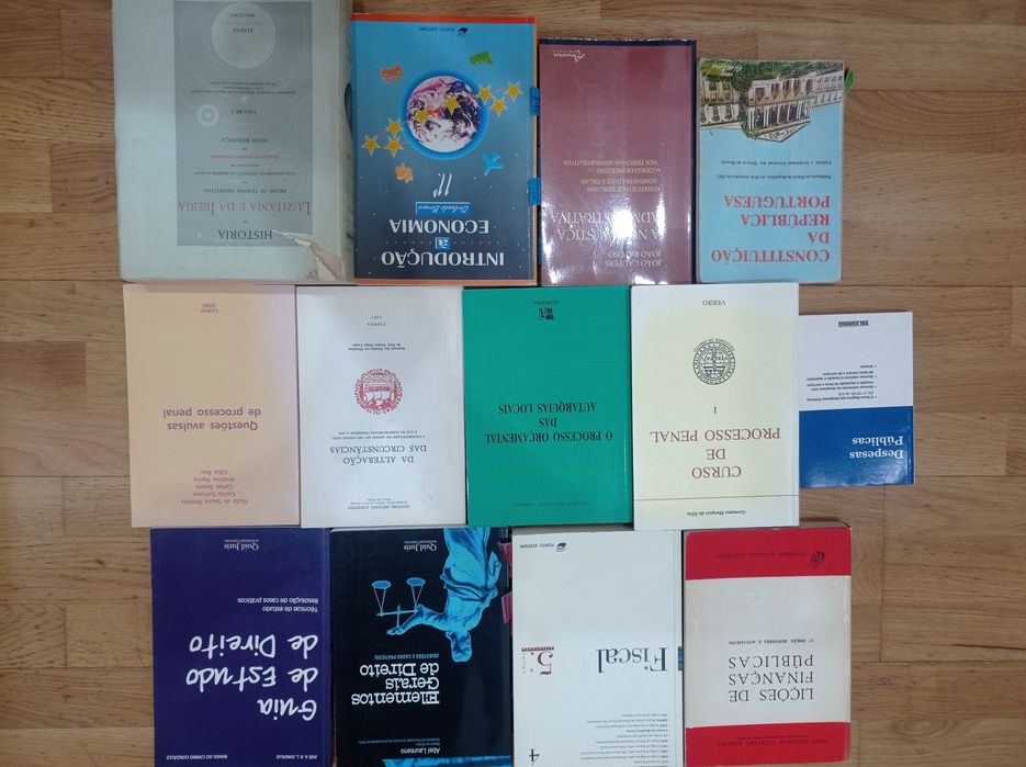 Livros de direito sociologia história e religião