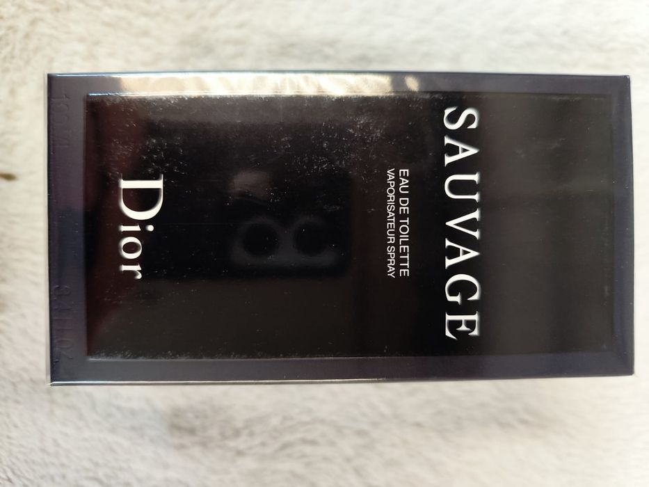 Perfume savage. Dior