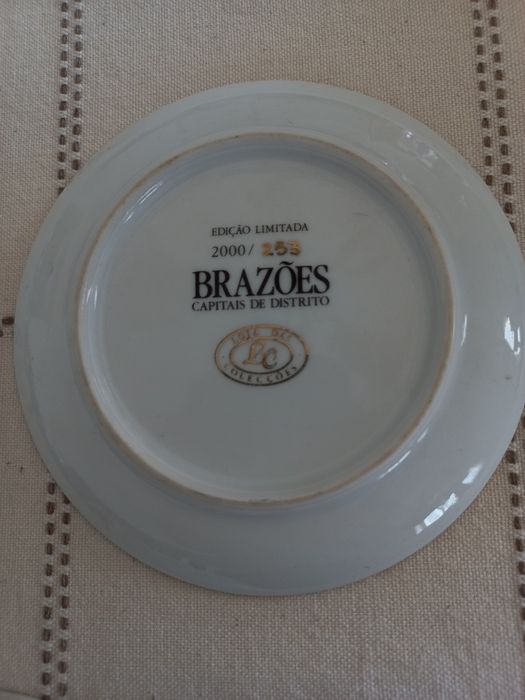 18 pratos brasões