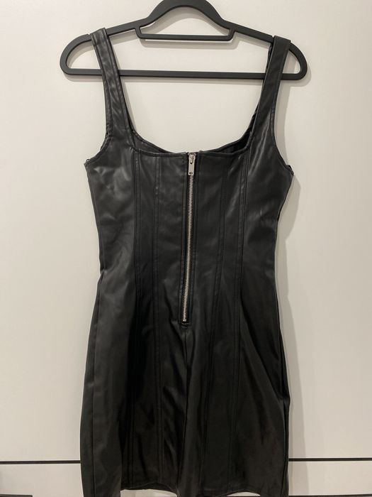 Bershka skorzana sukienka danska czarna