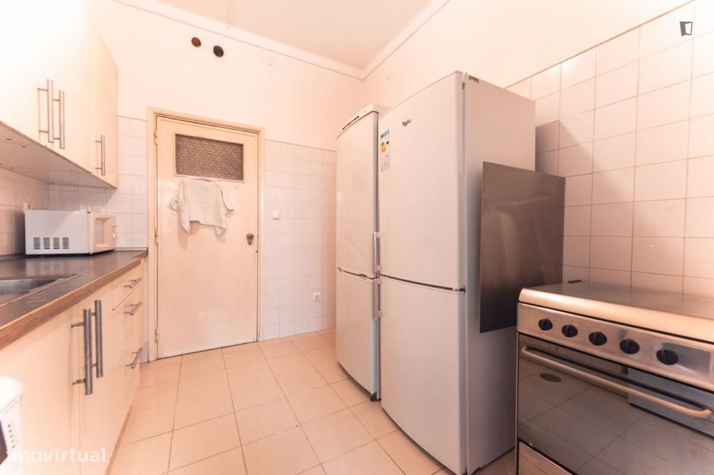 Quarto - localizado em Montes Claros Coimbra