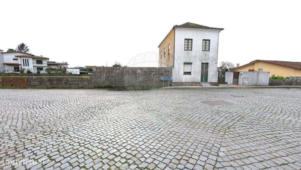 Moradia T7 para venda