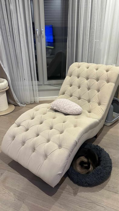 Szezlong marki chesterfield meble - dostepny na ich stronie