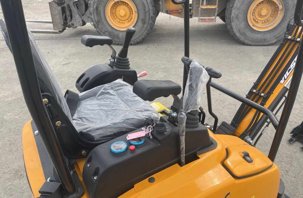 JPC 1500kg Excavadora Nova a Diesel Motor HPR Excelente ###OPORTUNIDADE###