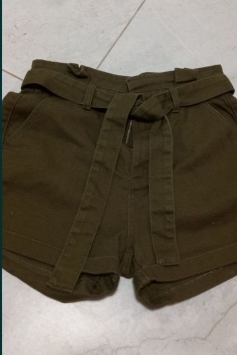 Шорты  новые,размер М