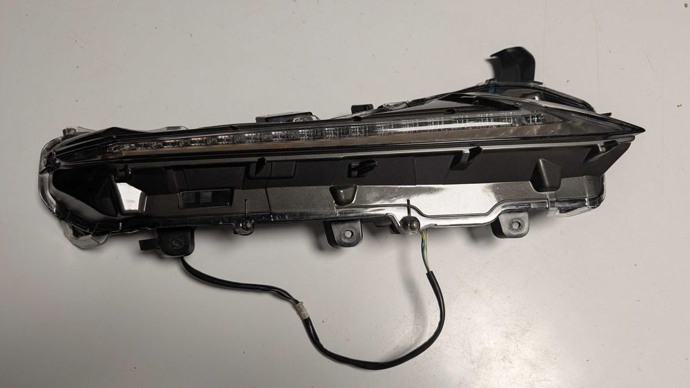 Farolim LED direito/passageiror Lexus NX (2018)