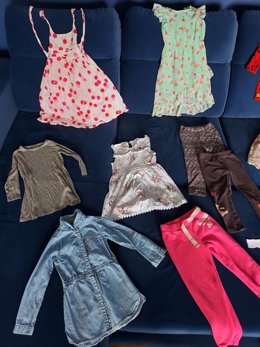 Mega Paka ciuszkòw dla dziewczynki r110 sukienki, bluzki, tunika jeans
