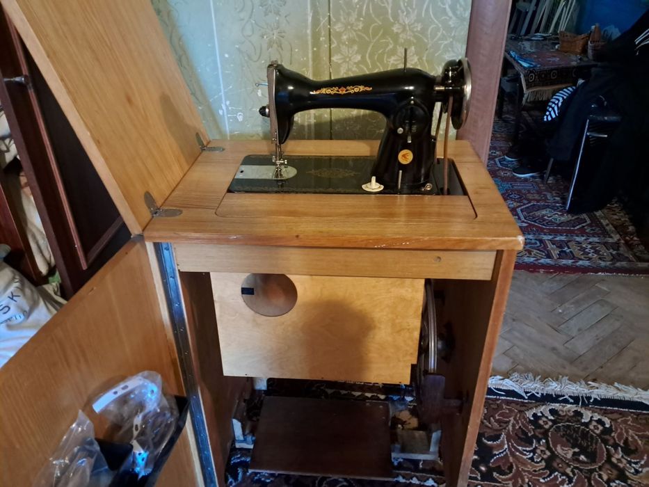 Швейна машина Подільська
