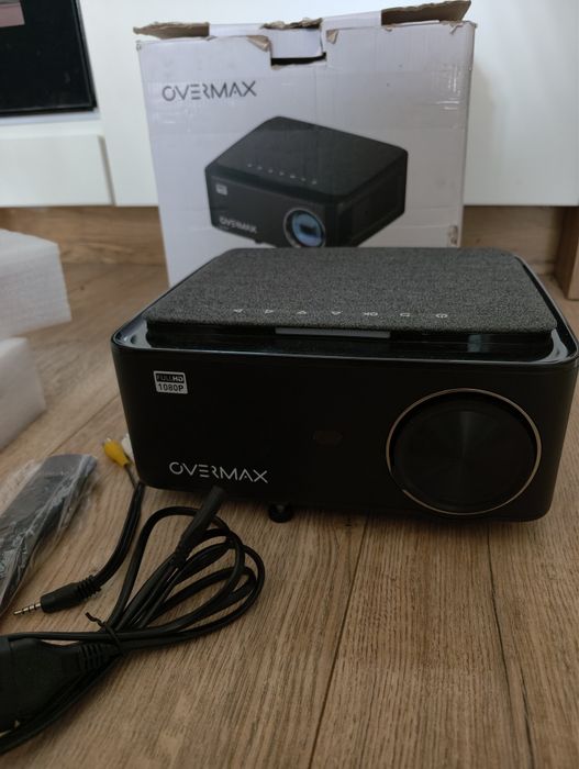 Projektor overmax multipick 5.1 mało używany.