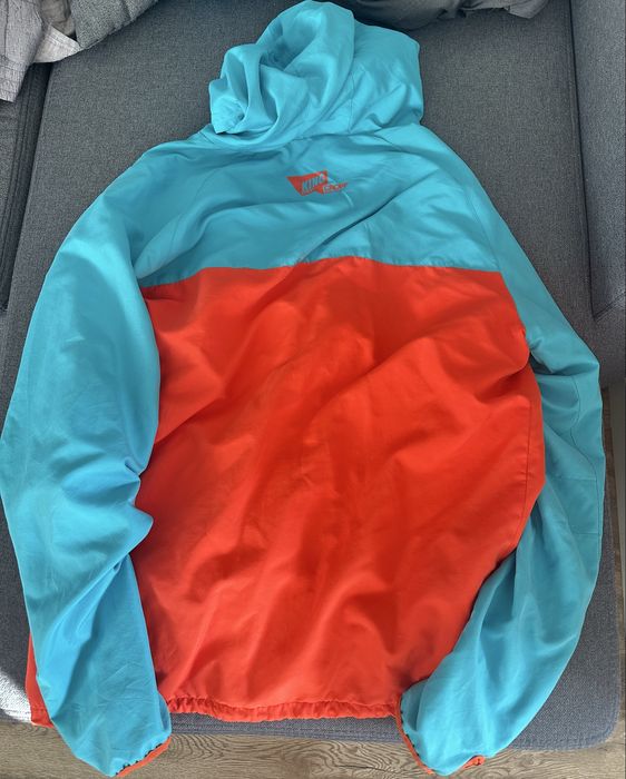 Продам легкую мужскую осенне весеннюю куртки cropp