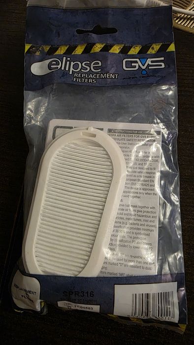 Półmaska GVS plus filtry.