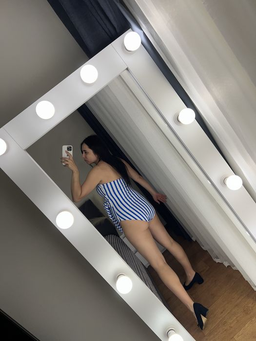 Суцільний якісний спільний злитний купальник бандо у смужку