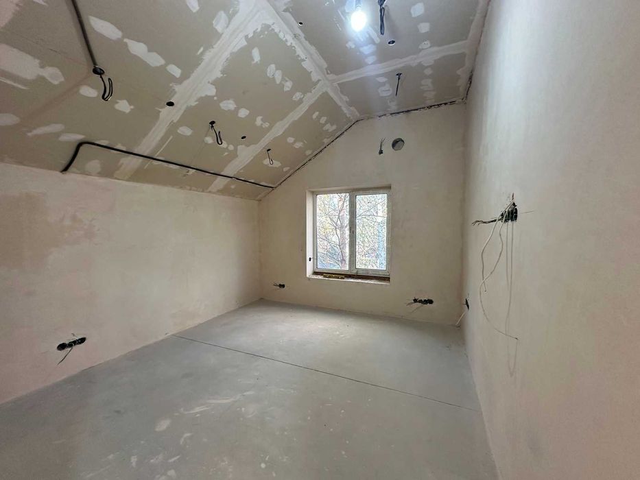 Продаж дуплексу з великою ділянкою 5,5 соток