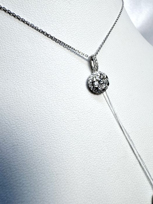 Золотий підвіс ZARINA з діамантами на ланцюжку