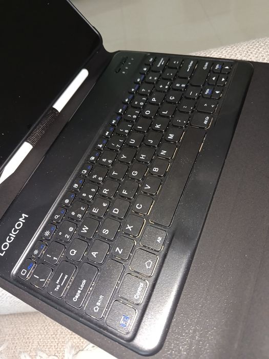Tablet Logicom Fold Pro 12498581275348183042
