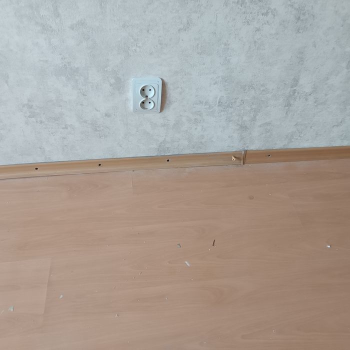 Плінтус бу старого зразка