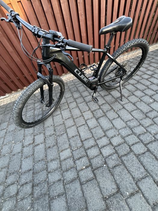 Rower elektryczny CUBE REACTION RACE  XL. 2022