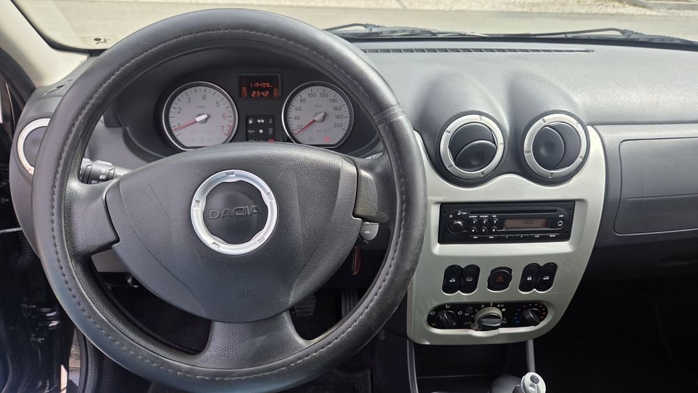 Dacia Sandero 1.2 16 v  75cv