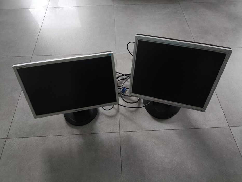 Sprzedam monitor LCD używany - sprawny