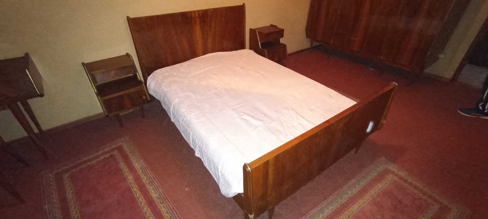 Mobília de quarto vinrage em razoável estado