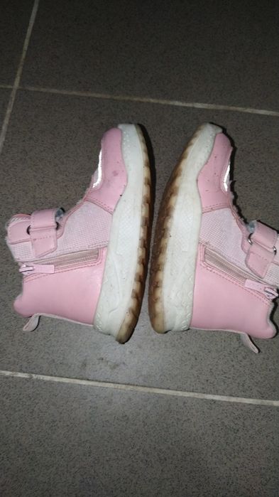 Кросівки та ботіночки