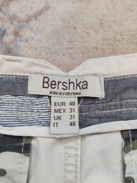 Chinosy męskie Bershka r. 40