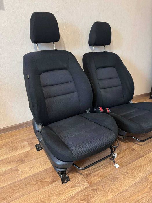 Сидіння крісла сиденья сідушки перед Мазда Mazda 6