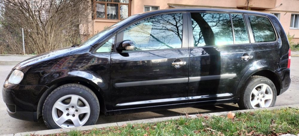 Volkswagen  Touran 1.6mpi