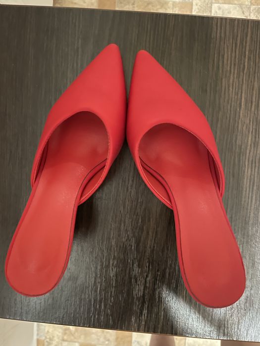 Мюллі червоні , туфлі червоні