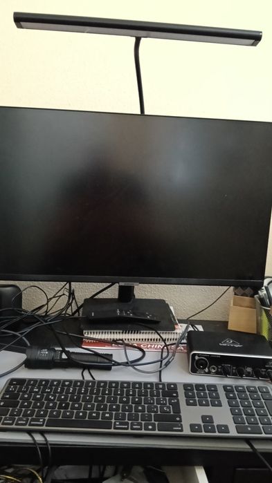 Samsung smart monitor /Tv 27 inches com comando