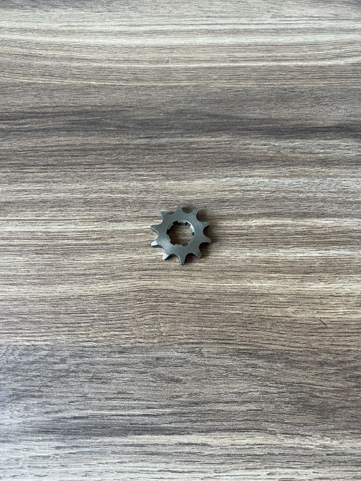 NOWA POLSKA zębatka silnika 10 zębów WSK 125 WFM M06 SHL M04